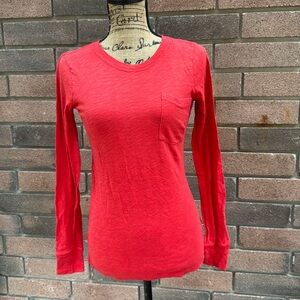 Hi-Line Women's Long Sleeve Pocket Top Size XS Red
